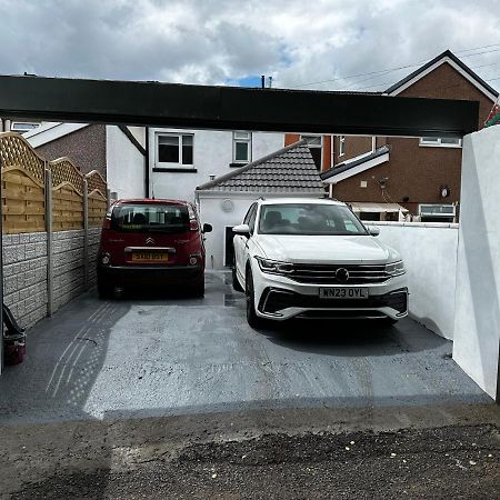 Clare Street - 3 Bedroom House With Private Parking Merthyr Tydfil Dış mekan fotoğraf